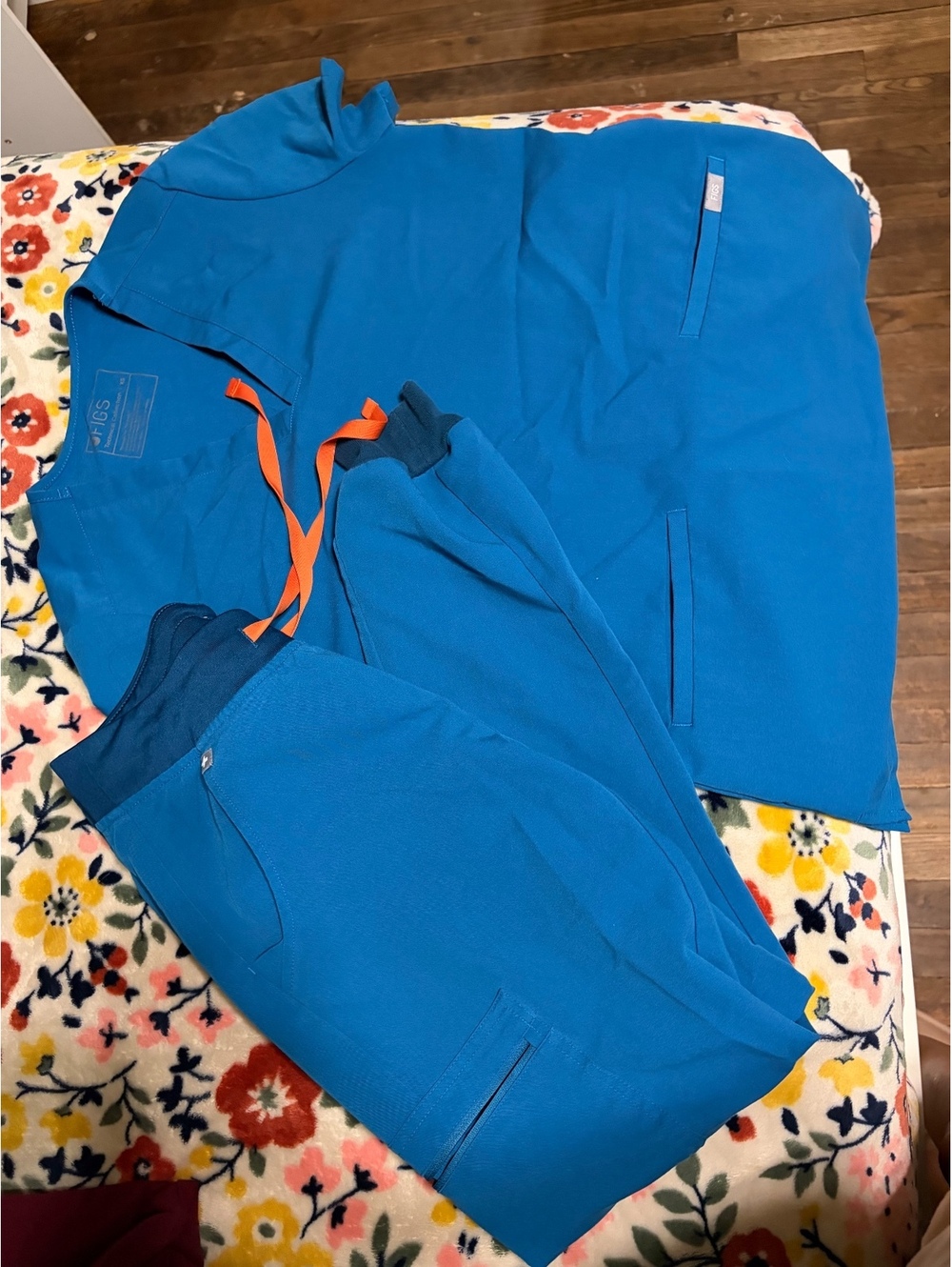 FIGS Technical Collection XS Blue Medical Scrub Set - Top and Pants
